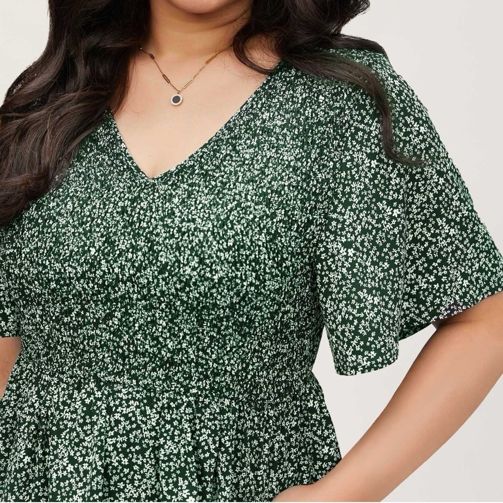 BloomChic Plus Size  3XL Ditsy Floral Shirred Ruffle Sleeve Elastic Waist Blouse - Picture 3 of 5